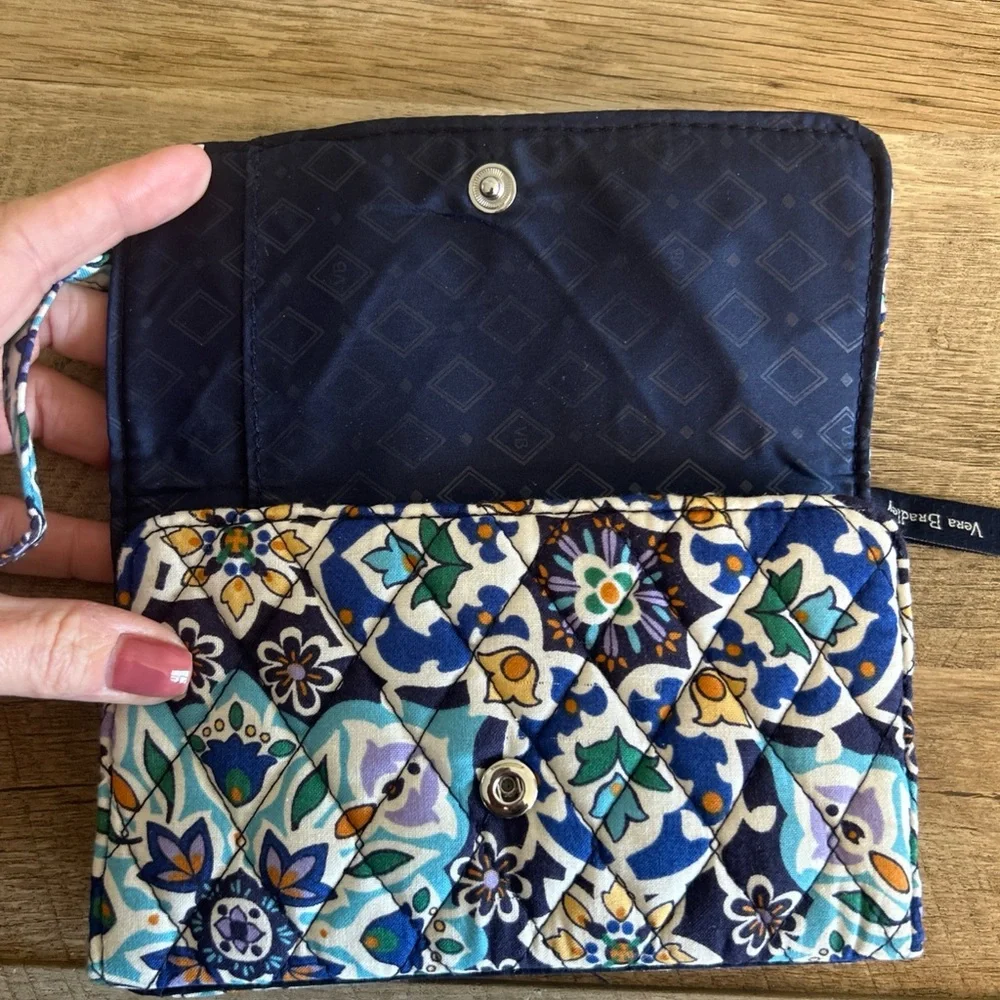 Vera Bradley RFID Wallet Crossbody‎ - Lisbon Medallion Cool Print Colorful